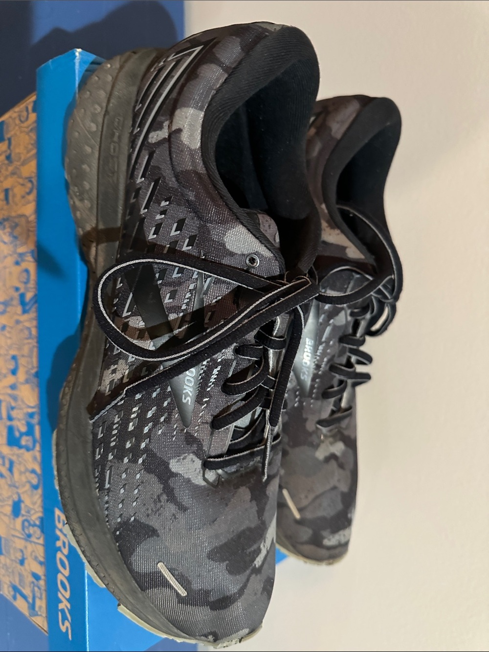 Brooks Men's Camo-Pattern Running Shoes - Black & Gray
